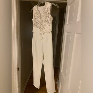 Worn once for wedding party! Super cute and comfy!